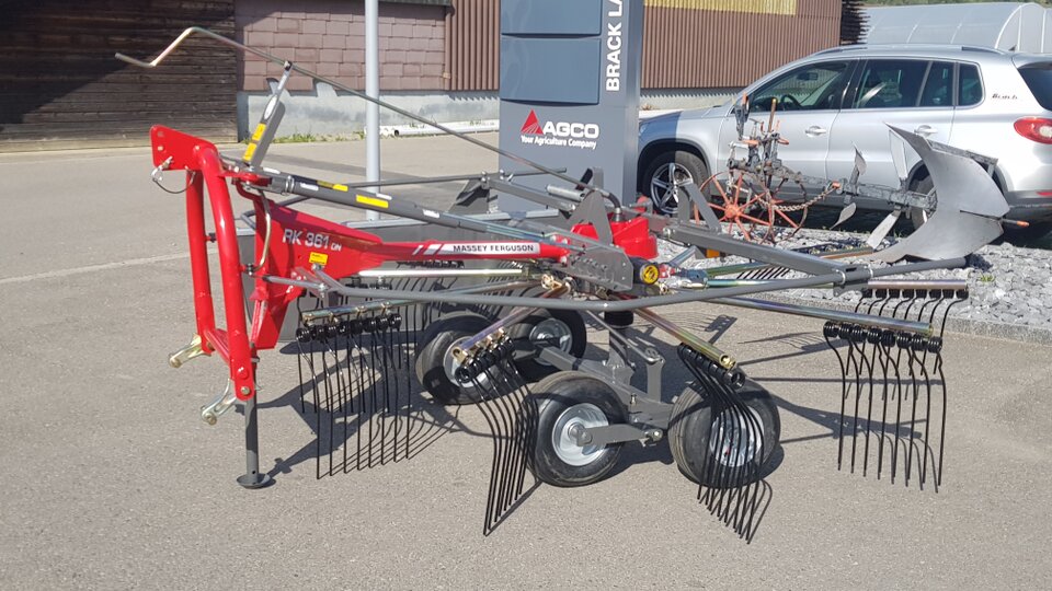 Auslieferung Massey Ferguson RK 361 DN