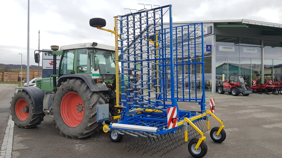 Auslieferung Treffler Präzisions-Zinkenstriegel TS 770