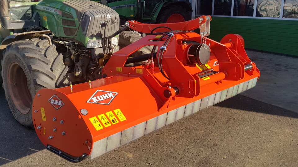 Auslieferung Kuhn Schlegelmulcher BPR 280