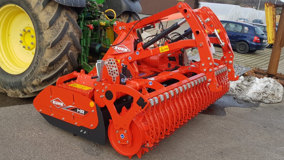 Auslieferung Kuhn Kreiselegge HR3020