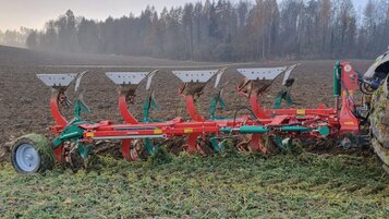 Ersteinsatz Kverneland 4-Schar Pflug 150S