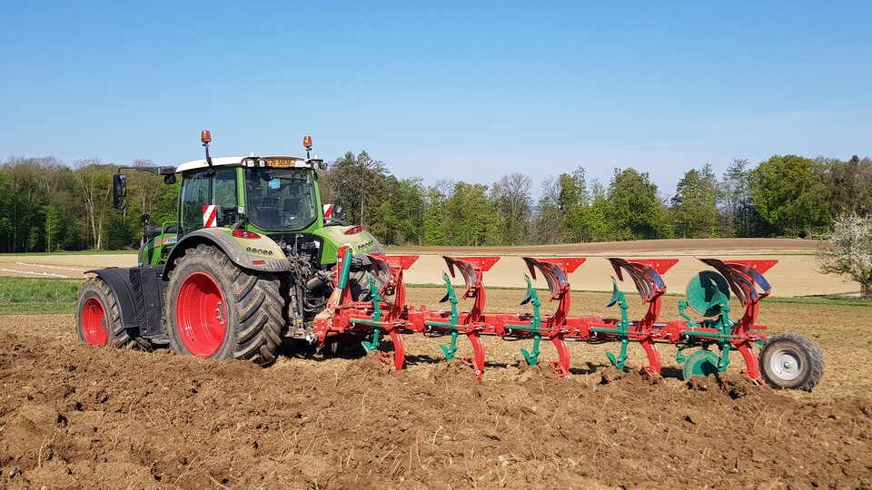 Ersteinsatz Kverneland 5-Schar Pflug EG 100-300
