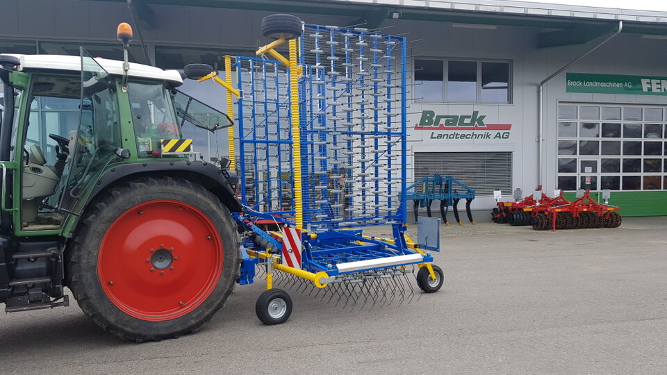 Auslieferung Treffler Präzisions-Zinkenstriegel TS 770/M3